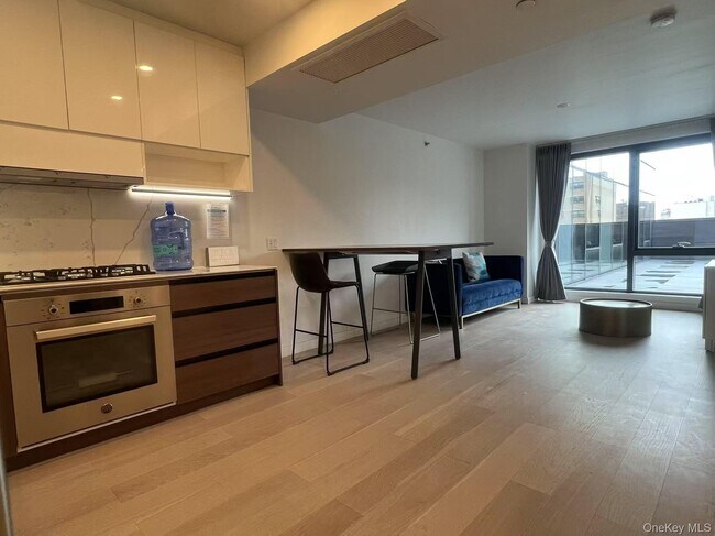 Building Photo - 144-49 Northern Blvd