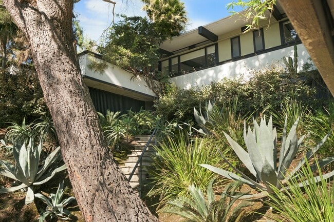 Building Photo - 3 Bed / 3 Bath Private Mid-Century Oasis with Pool, Detached Studio & Canyon Views