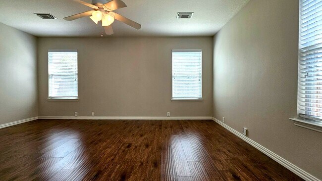 Building Photo - 714 Cypresswood Ridge