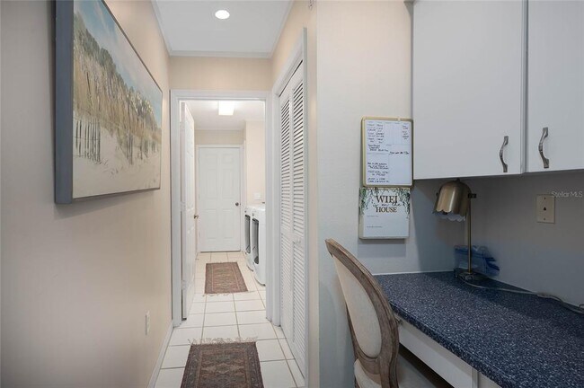 Building Photo - 222 Westwind Dr