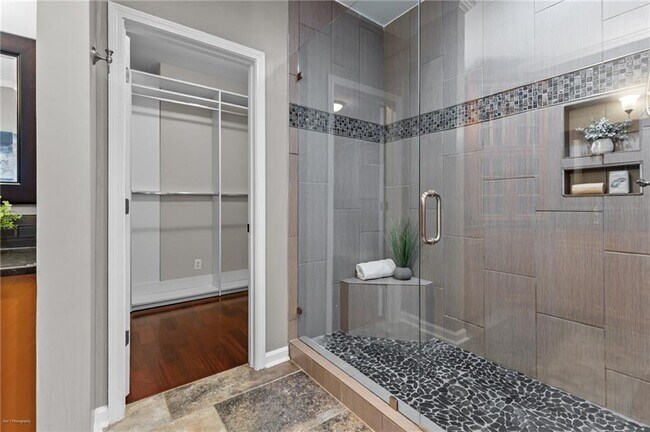 Building Photo - 2990 Hearthstone Dr