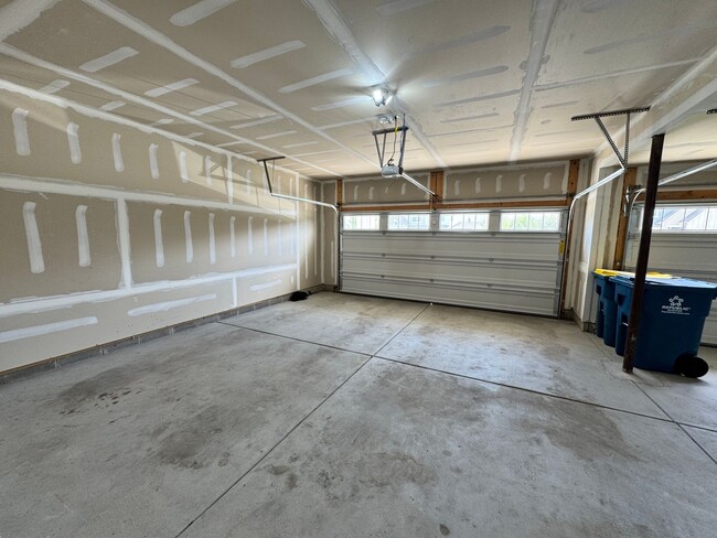 Building Photo - 17158 Seaboard Pl