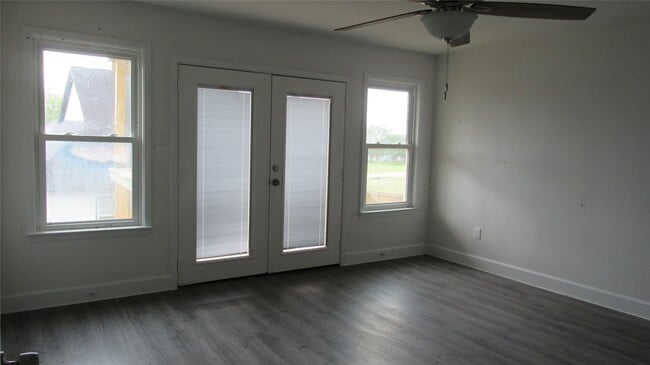 Building Photo - 365 Deep Woods Ln