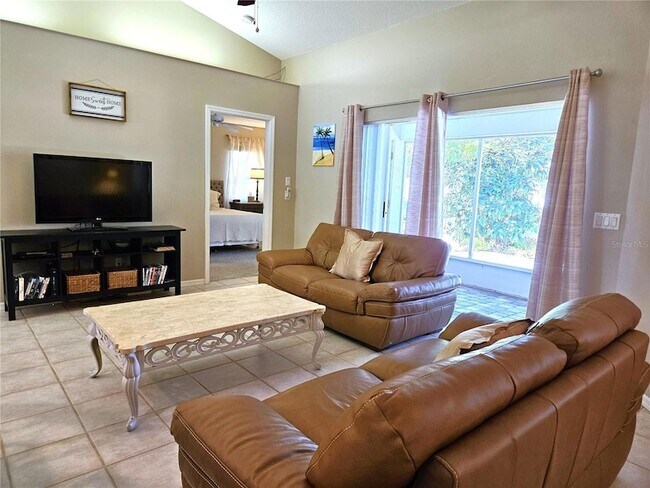 Building Photo - 1180 Palmetto Dr