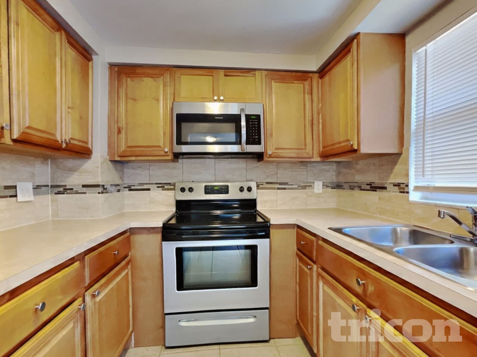 Building Photo - 8664 Mockingbird Ln