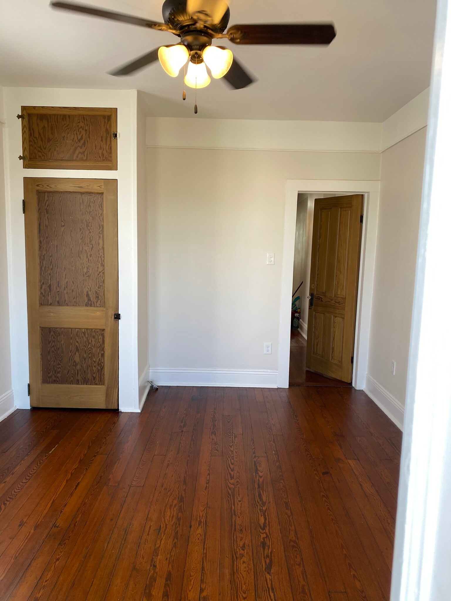 Front room - 1414 Thalia St