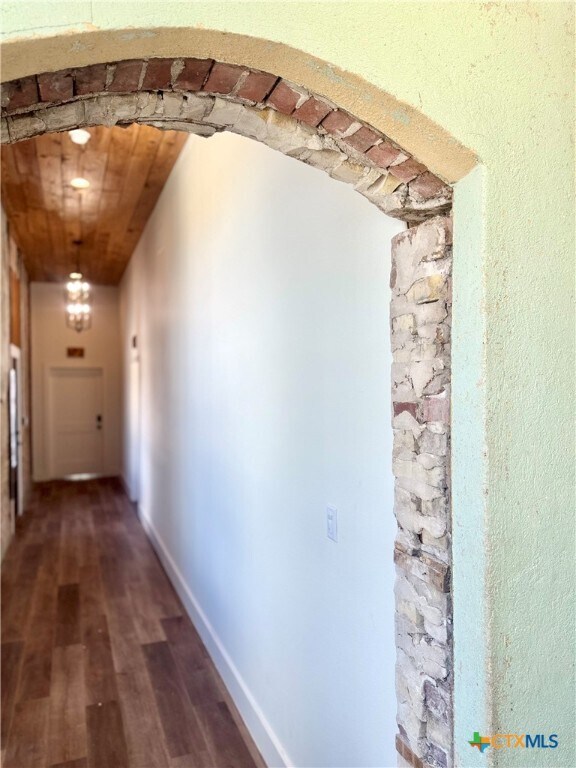 Building Photo - 123 W May St