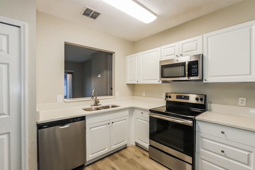 Building Photo - 529 Delido Way