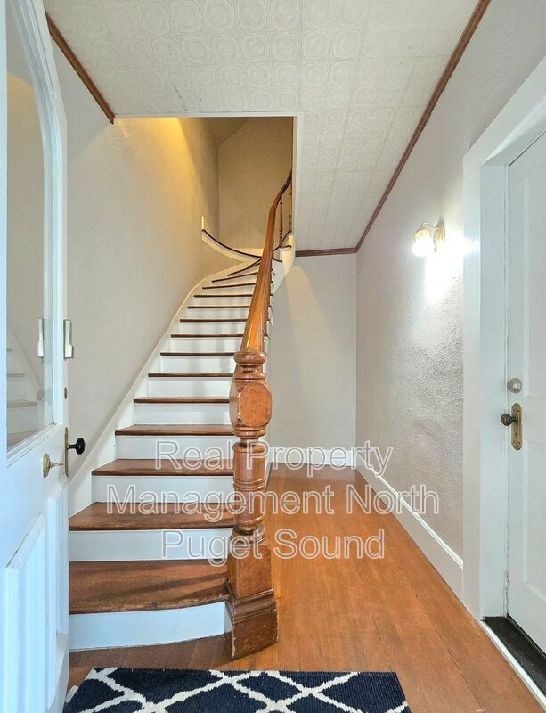 Building Photo - 301 Avenue B