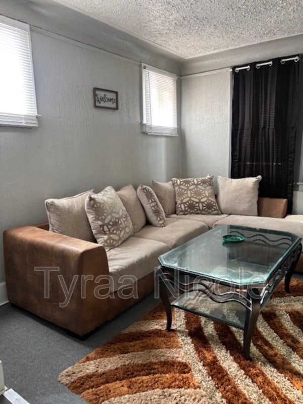 Building Photo - 7526 Wykes St