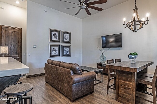 Building Photo - 3350 W Sugar Pine Way