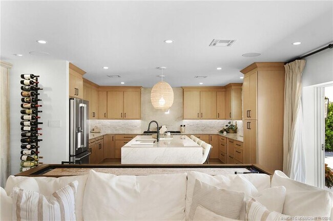 Building Photo - 1425 SW Egret Way