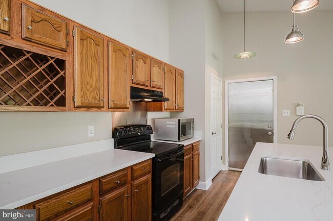 Building Photo - 3100 Cardinal Way