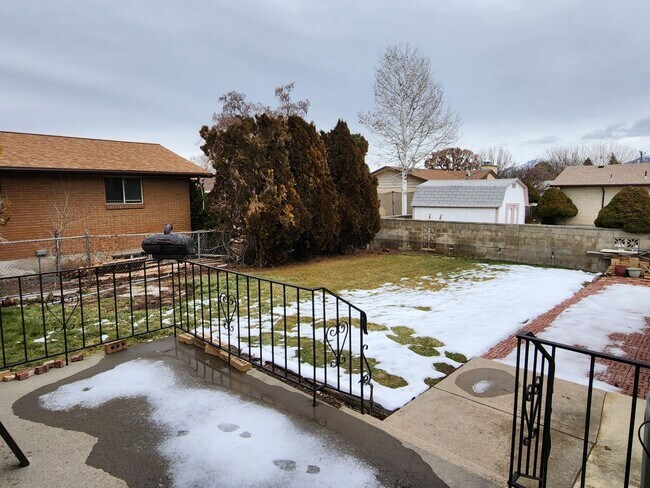 Building Photo - Great 4 Bd 2 Ba Home in Taylorsville