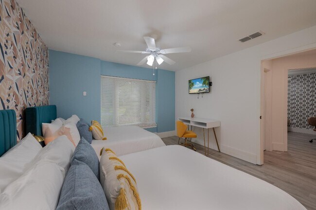 Building Photo - 1775 Harbor Rd