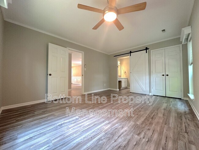 Building Photo - 11824 Larkridge Ct
