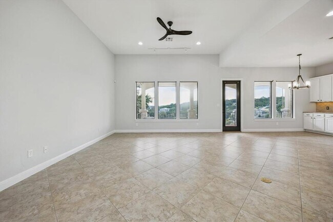 Building Photo - 17813 Kingfisher Ridge Dr