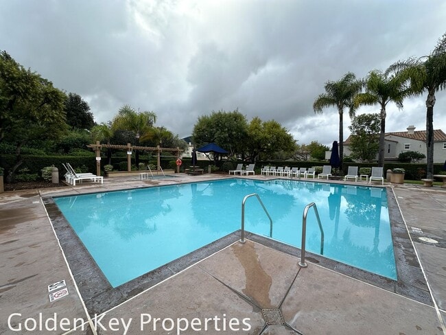 Building Photo - Move-in ready 2BR / 2BA townhome in San Marcos!