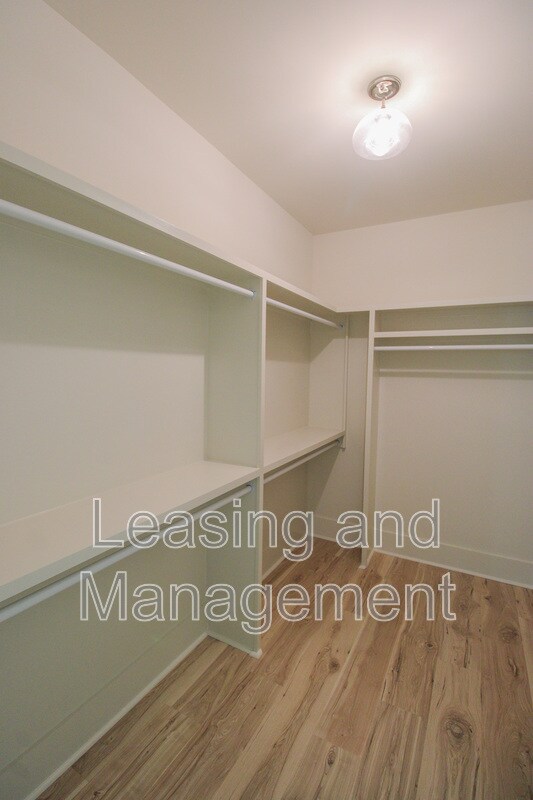 Building Photo - 3633 Happyland Blvd