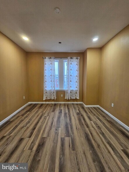 Building Photo - 3270 N Marston St