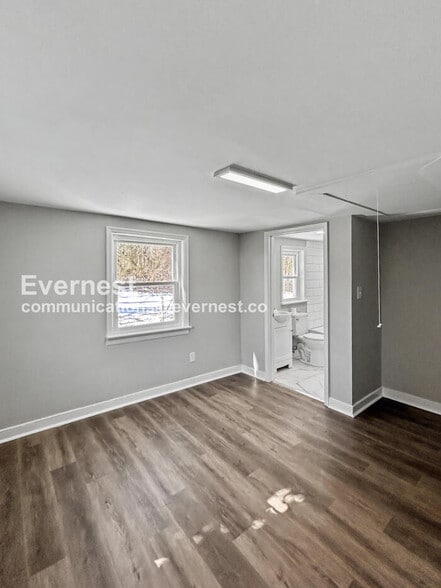 Building Photo - 1006 Turner Rd