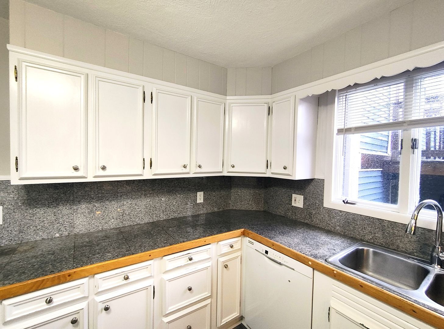 Building Photo - 27 Fremont St