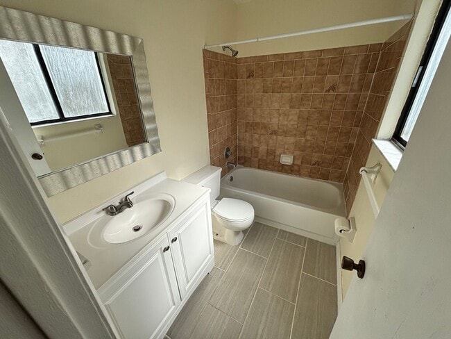 Building Photo - 2-bedroom, 2.5-bathroom townhome