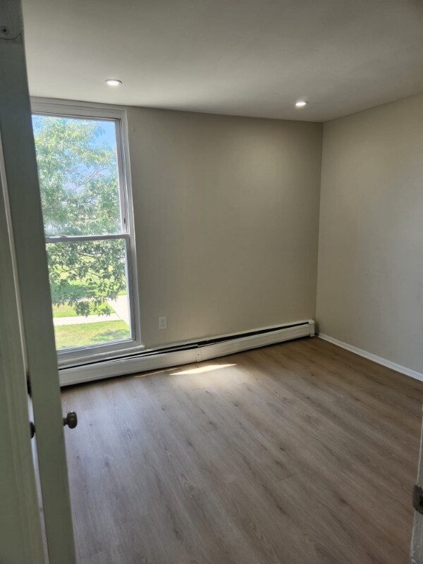 Building Photo - 2305 Murray Ave