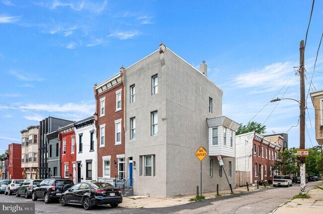 Building Photo - 930 N 30th St