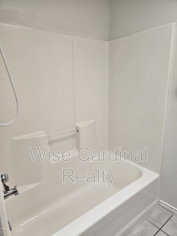 Building Photo - 5709 Auburn Dr