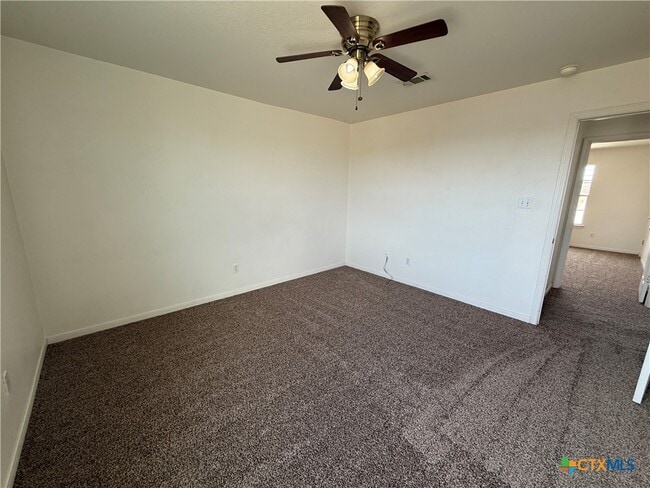 Building Photo - 705 S Amy Ln