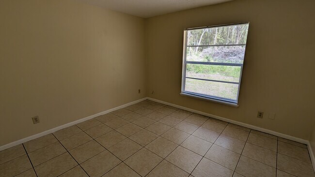 Building Photo - 2601 NE 23rd Ave