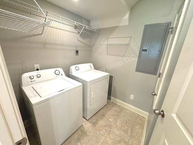 Building Photo - 3BR/2.5BA For Rent