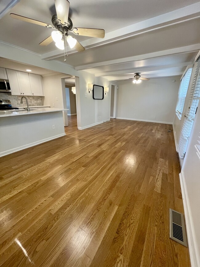 Building Photo - 7147 Cherokee Dr