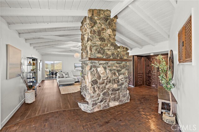 Building Photo - 696 Mystic View