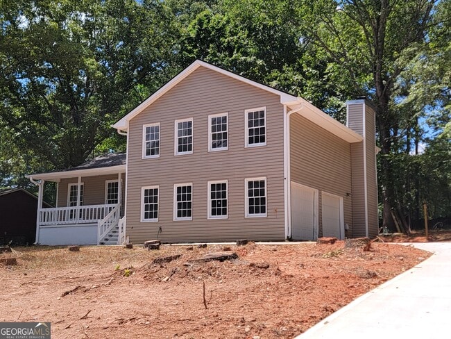 Building Photo - 679 Wellington Way