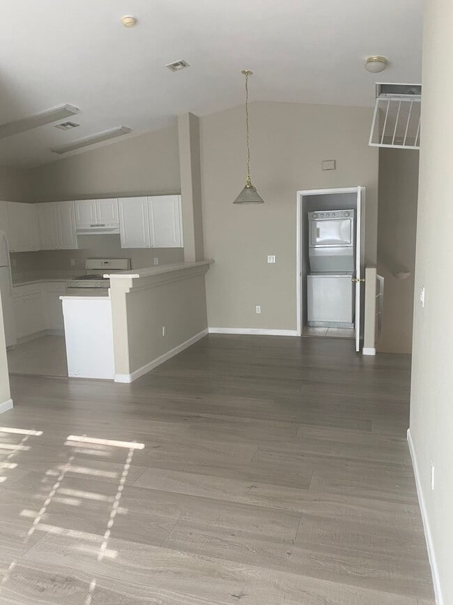 Building Photo - Remarkable totally renovated 2bed 2bath townhome is SW Las Vegas