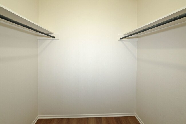 Building Photo - 3 bedroom rental in Ridgecrest!