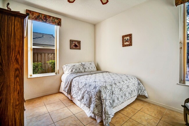 Building Photo - 13471 Miles Standish Port