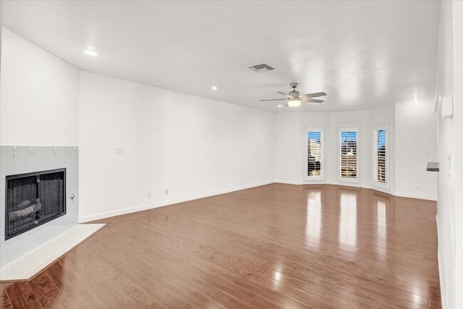 Building Photo - 3980 Delos Dr