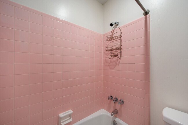 Building Photo - Renovated 3 bedroom house in Niceville!