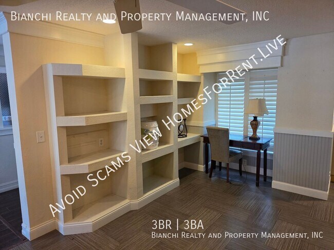 Building Photo - 1132 Ridge Dr