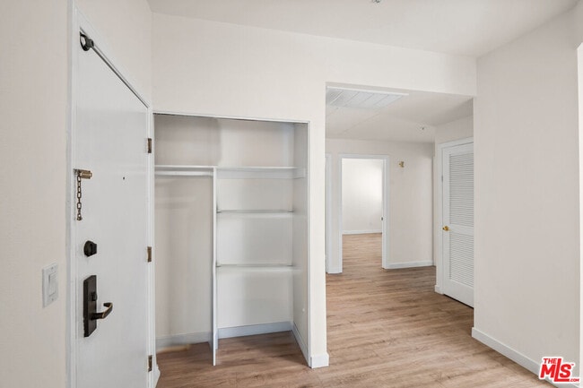 Building Photo - 1255 Federal Ave