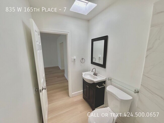 Building Photo - 835 W 165th Pl