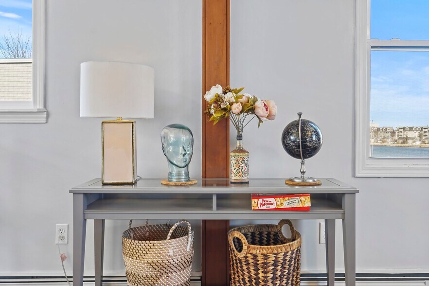 Building Photo - 372 Broadway