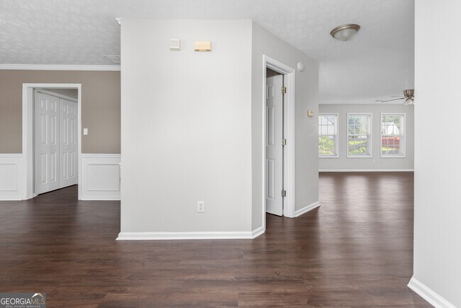 Building Photo - 1616 Amhearst Oaks Ct