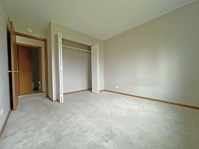 Building Photo - 328 Mulberry Ct