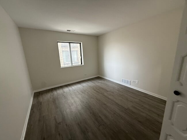 Building Photo - 2300 N Harlem Ave