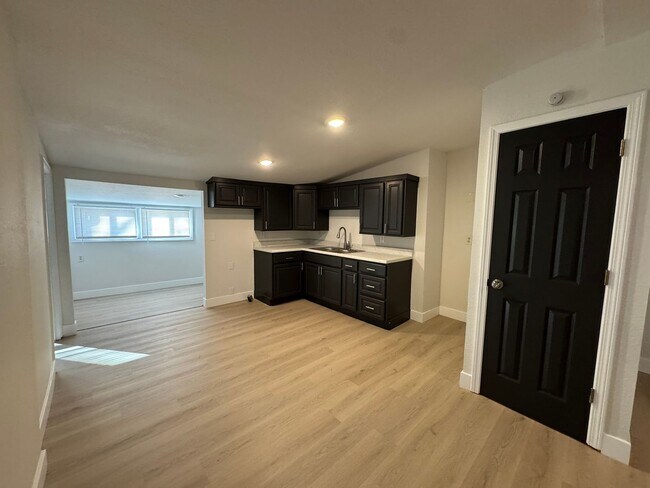 Building Photo - 1800 Gordon St