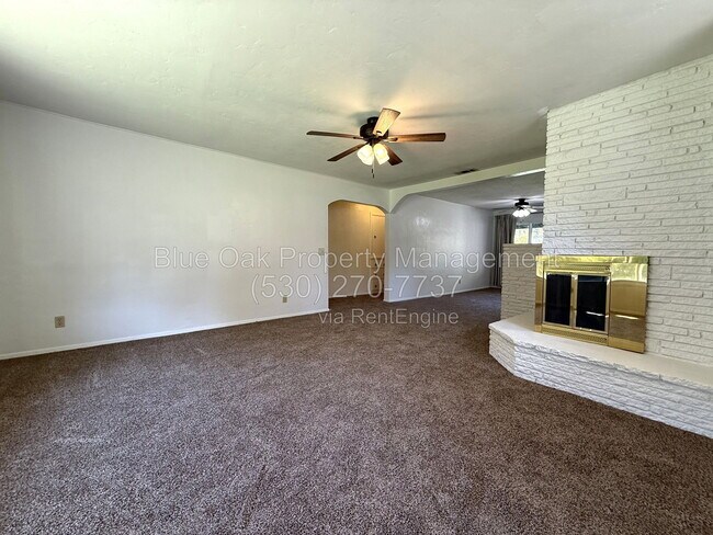 Building Photo - 2040 Humboldt Rd